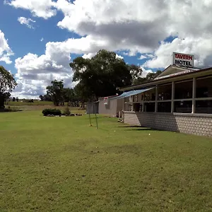 Hotel Tavern, Ballandean